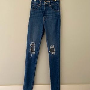 Levi’s Mile High Super Skinny Jeans